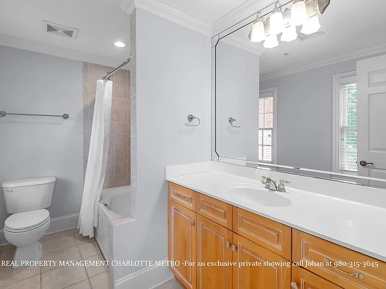 529 Queens Rd — Photo 34