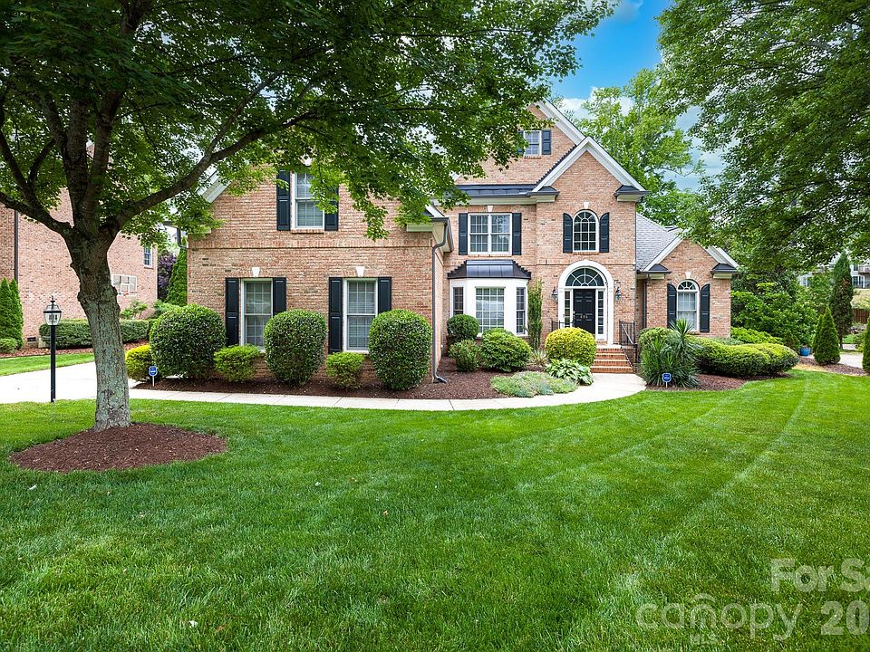 1st image of 886 Hickory Stick Dr