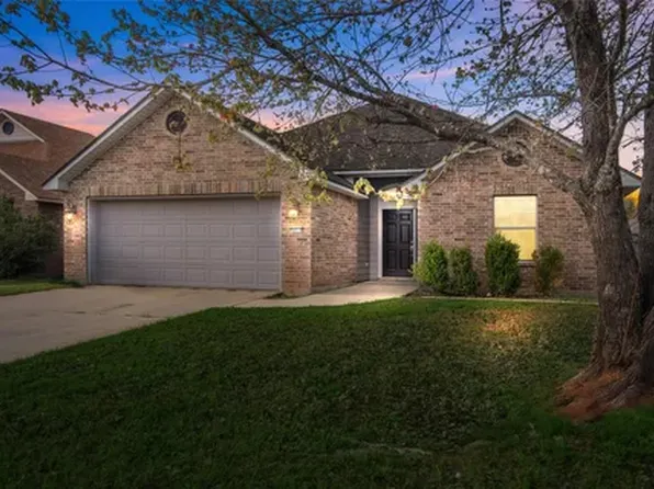 3212 Grand Lake Dr, Bossier City, LA 71111