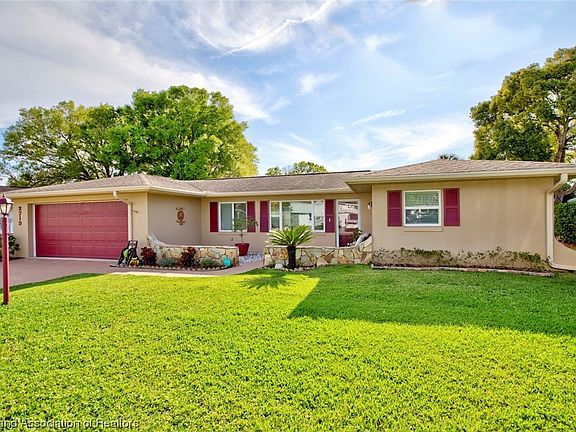 2nd image of 2719 Greenlawn Dr
