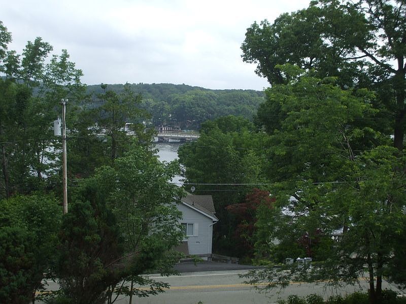 2nd image of 420 Lakeside Blvd