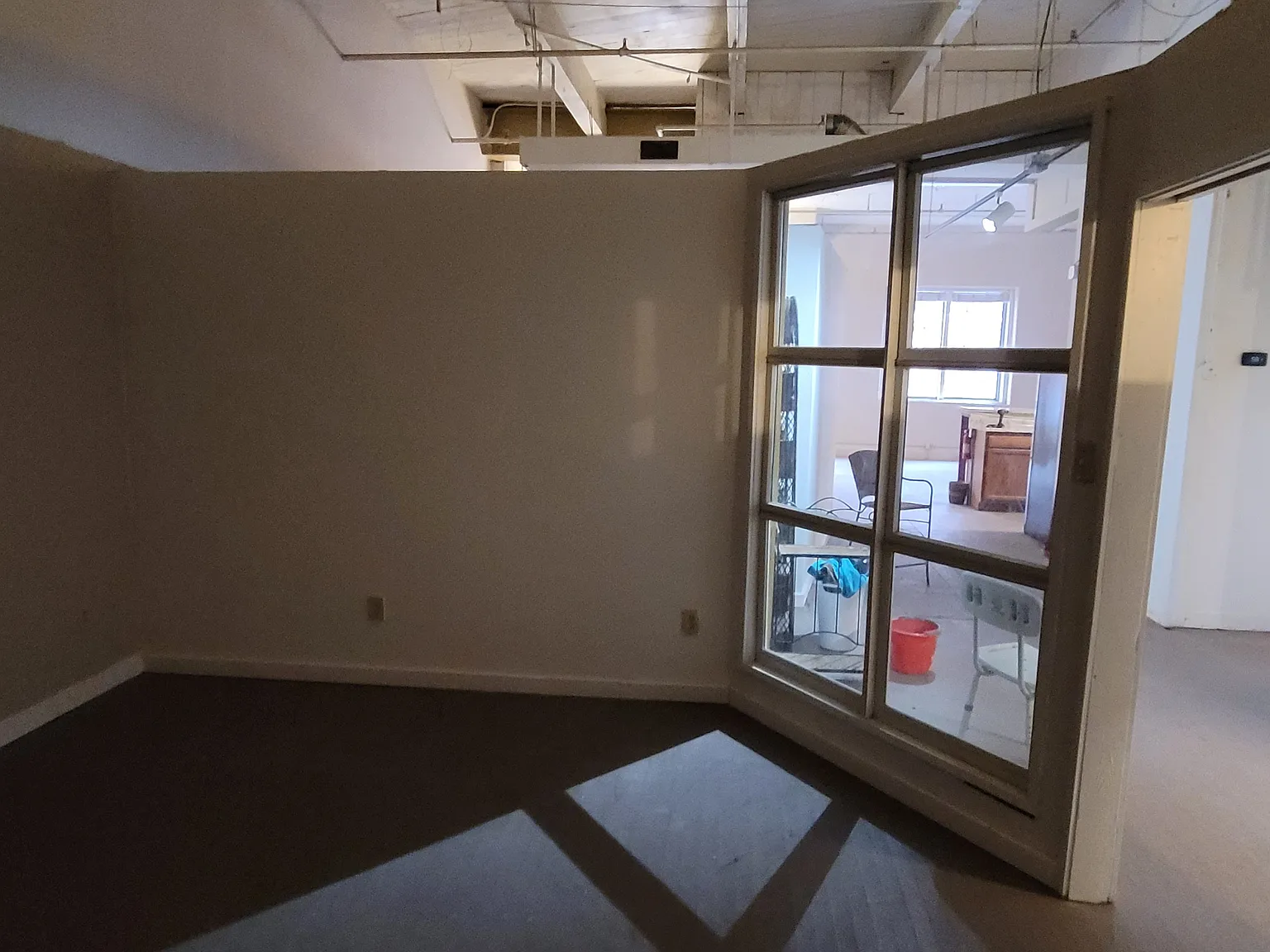 1 bed, 1400 sqft, $1,200 — Photo 4