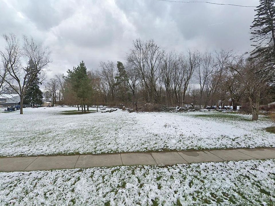 1st image of 2041 S Long Lake Rd