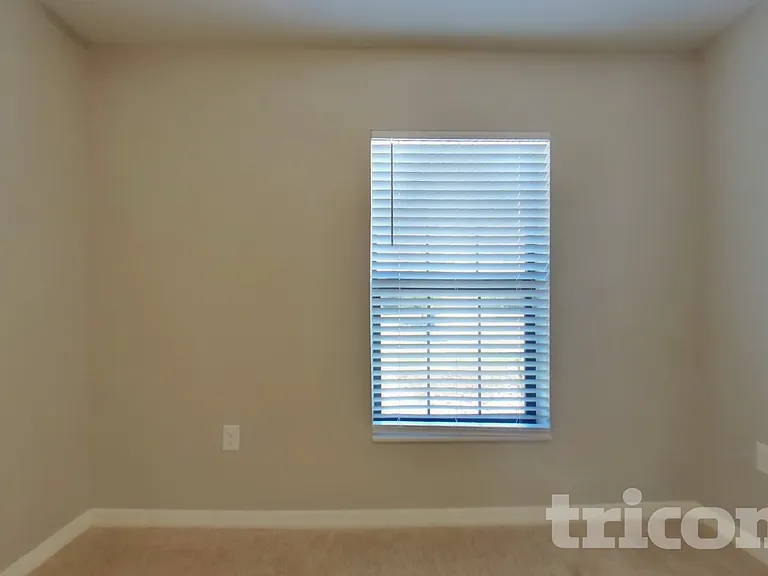 1744 Chatham Green Cir — Photo 9
