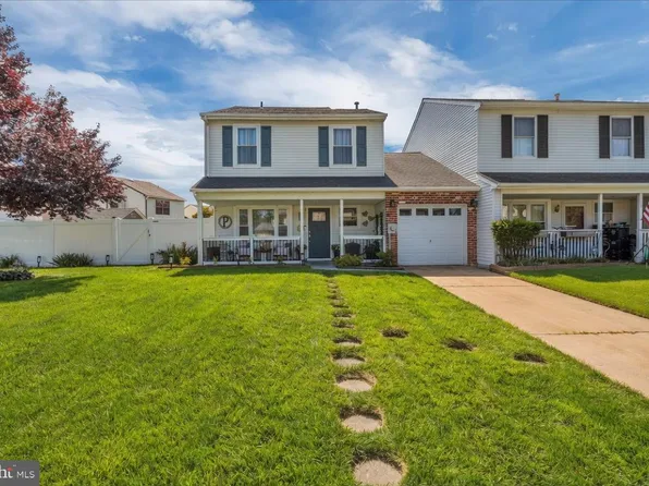 67 Hopewell Ln, Sicklerville, NJ 08081