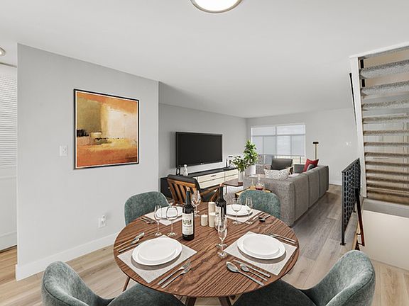 Renovated Townhome - 2 bedroom / 1.5 Bath