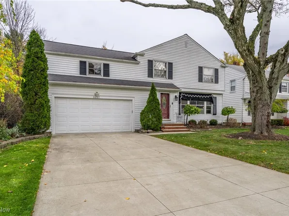 5227 E Farnhurst Rd, Lyndhurst, OH 44124