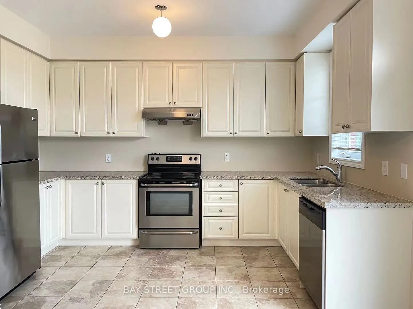3 bed, $3,480 — Photo 4