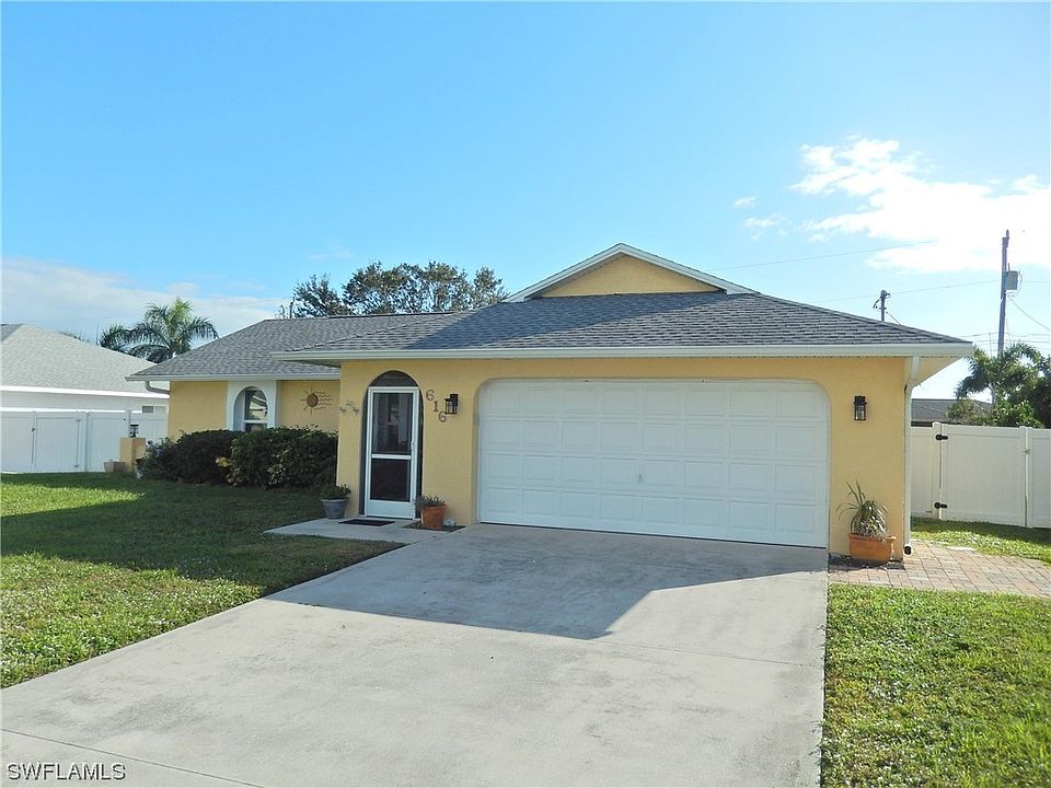 1st image of 616 SW 35th Ter