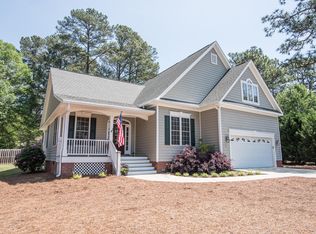 8 Palm Ln, Pinehurst, NC 28374