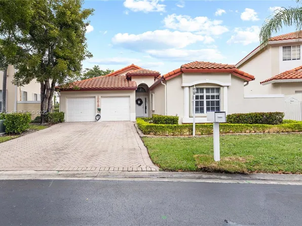10613 NW 57th St, Doral, FL 33178