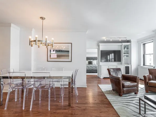 301 East 63rd Street image 1 of 39