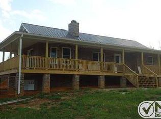 374 Blackey Bandy Rd, Bethpage, TN 37022