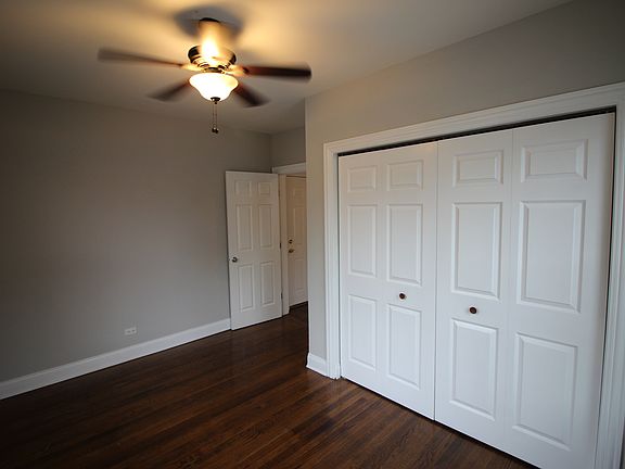 3rd image of 3802 W Irving Park Rd Unit 1