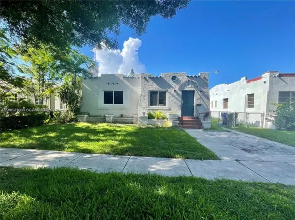 1520 SW 10th St, Miami, FL 33135