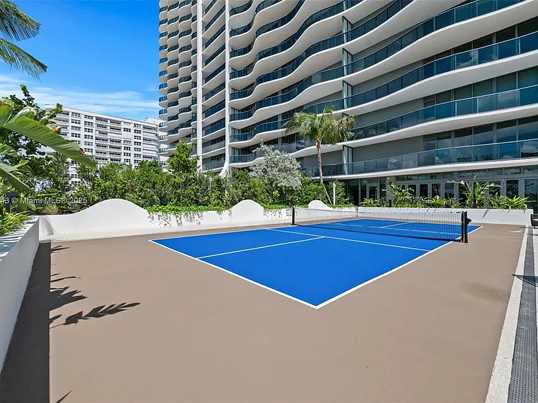 900 N Ocean Blvd #1005 — Photo 38