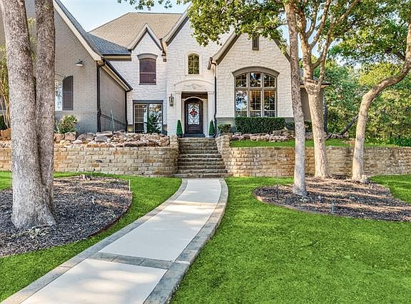 4th image of 758 Knob Hill Ct