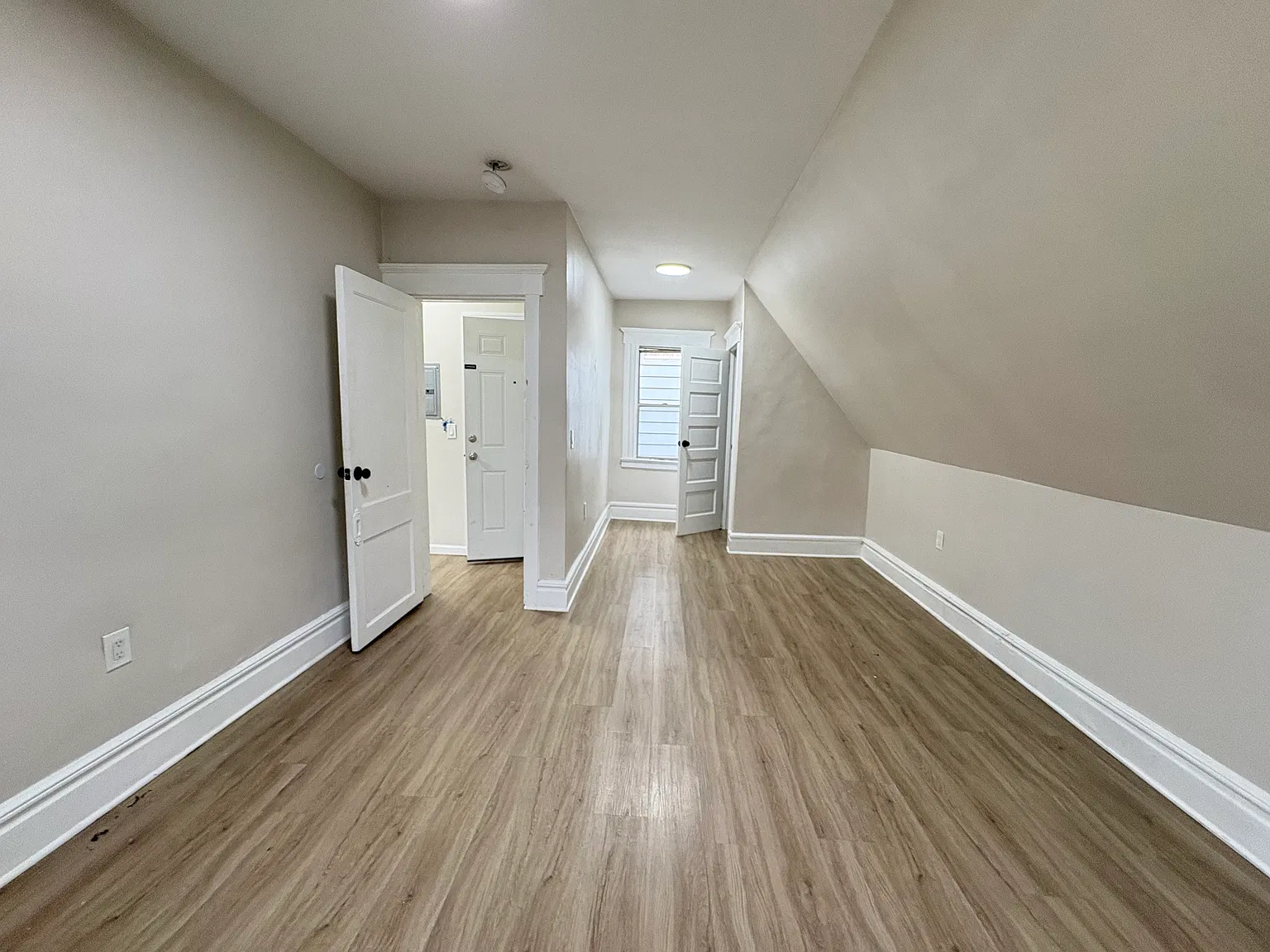 307 Avon Ave — Photo 3