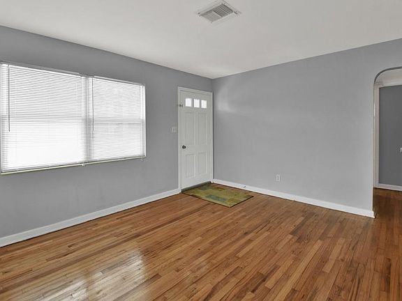2nd image of 2855 13th Ave N