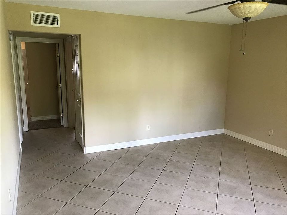 2nd image of 2070 Hazel St APT 7