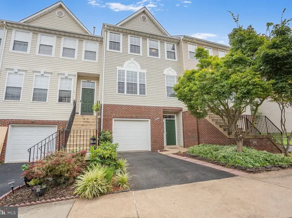 14612 Seasons Dr, Centreville, VA 20120