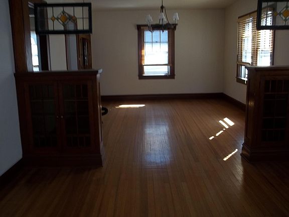 3rd image of 416 E Kentucky Ave