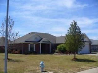 71 W Briarmeadow St, Farmington, AR 72730