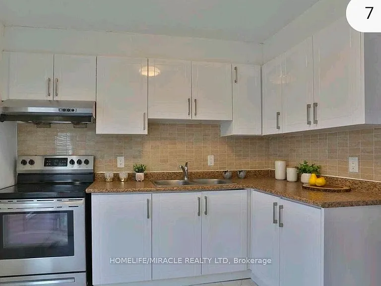 32 Mowat Blvd #38 — Photo 6