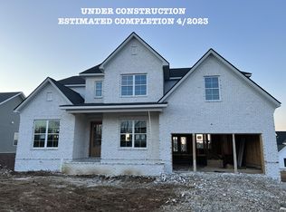 2031 Elmwood Dr, Versailles, KY 40383