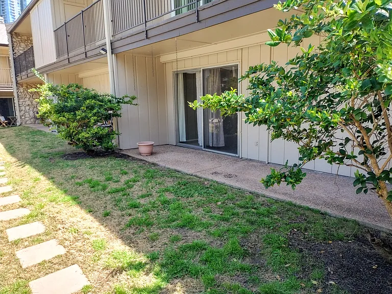 500 E Riverside Dr #119 — Photo 6