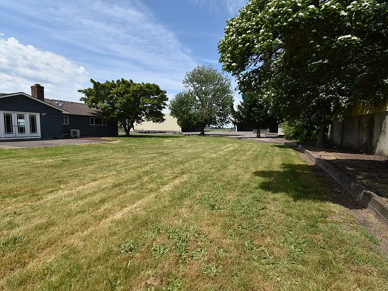 35725 Engle Rd SE — Photo 3