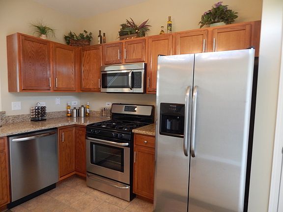 3rd image of 7227 Bradley Dr