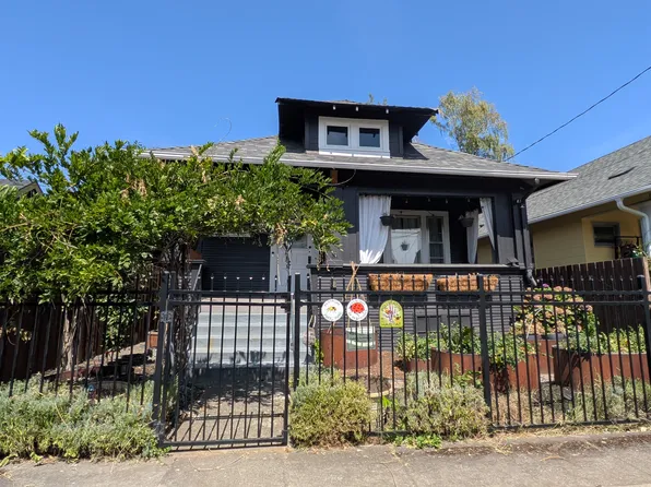 3919 SE Grant Ct, Portland, OR 97214
