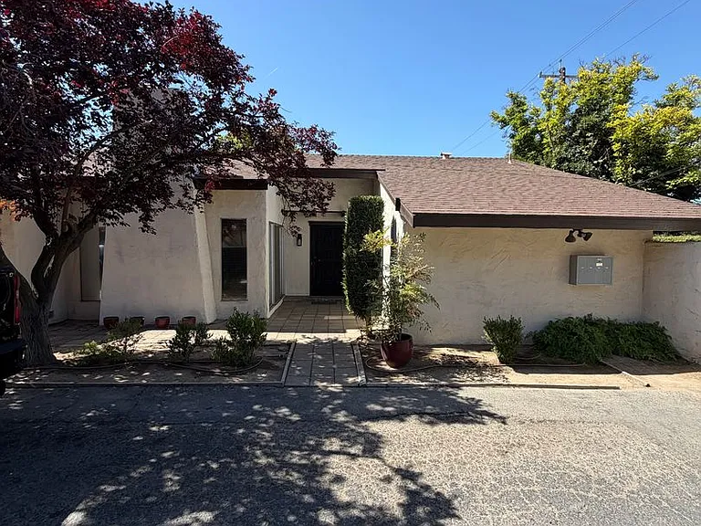4746 N San Pablo Ave — Photo 1