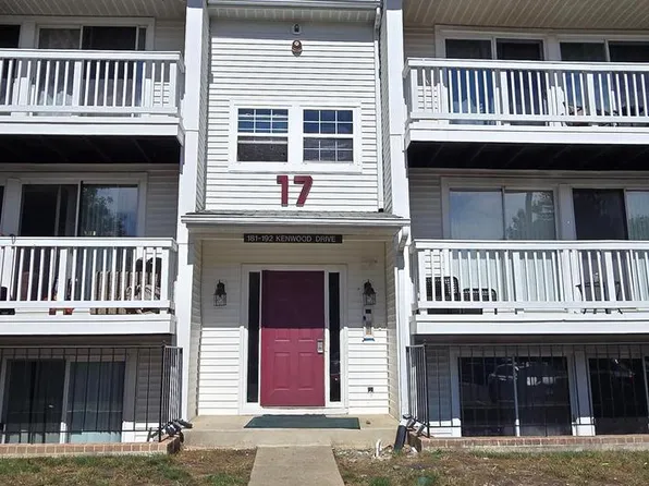 189 Kenwood Dr, Sicklerville, NJ 08081