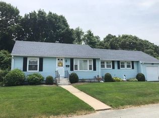 4 Ellison St, Cranston, RI 02920