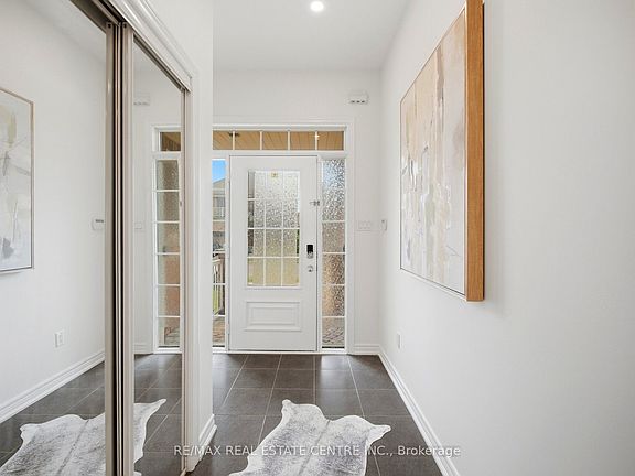 5th image of 3085 Doyle St