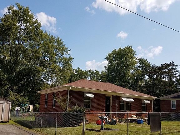 3rd image of 1908 Clingan Dr NW