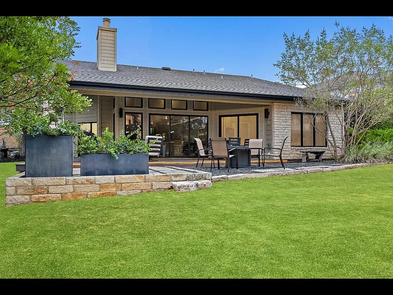 303 Golf Crest Ln — Photo 15