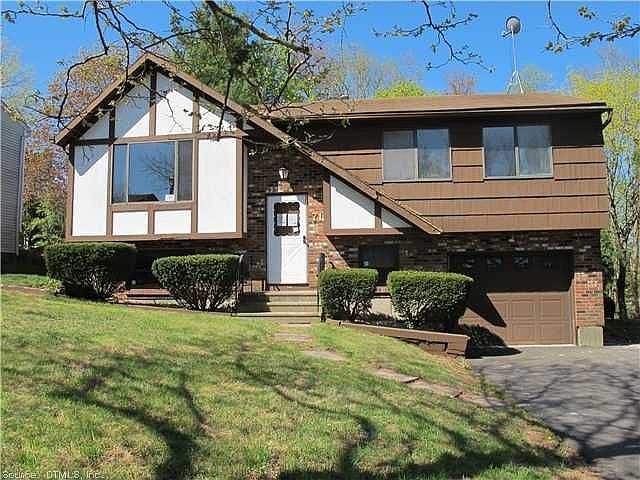 1st image of 71 Hitchcock Dr