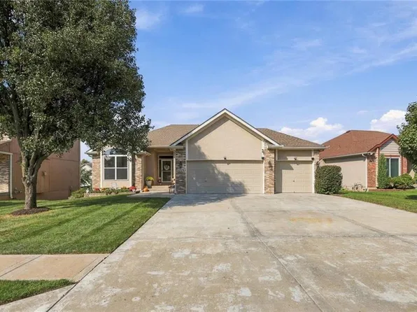 11226 N Belleview Ave, Kansas City, MO 64155