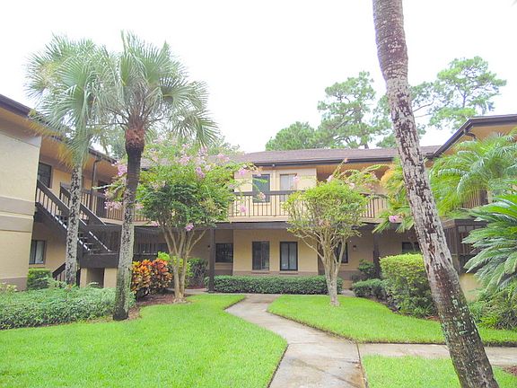 3rd image of 2669 Sabal Springs Cir APT 103
