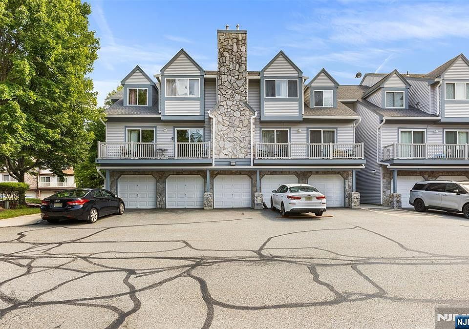 1st image of 5 Garden Ct