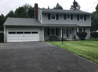 9 Idlewild Park Dr, Cornwall On Hudson, NY 12520