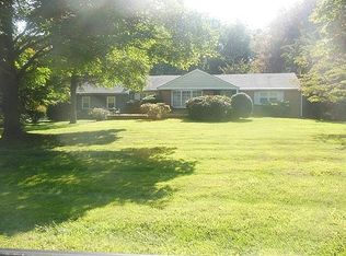 2740 Country Ln, Langhorne, PA 19047