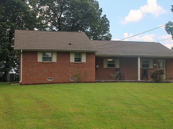 3rd image of 169 Dogwood Hill Ln