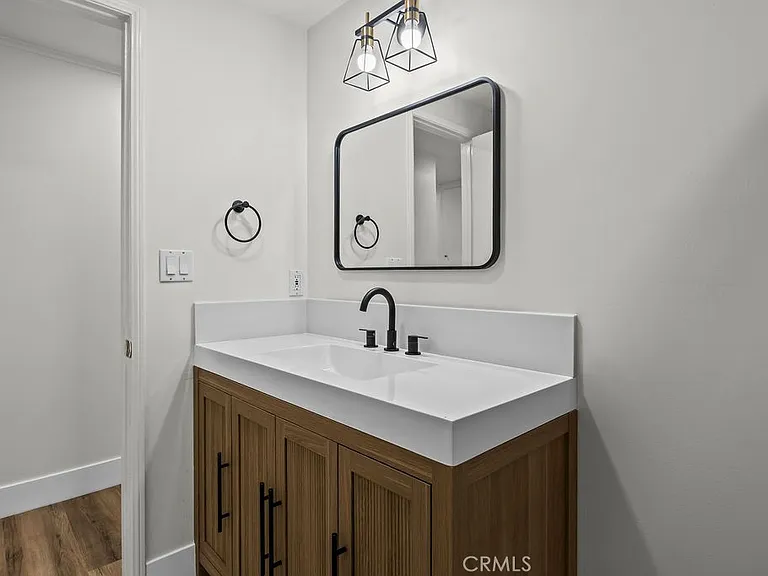 5952 Par Cir — Photo 16