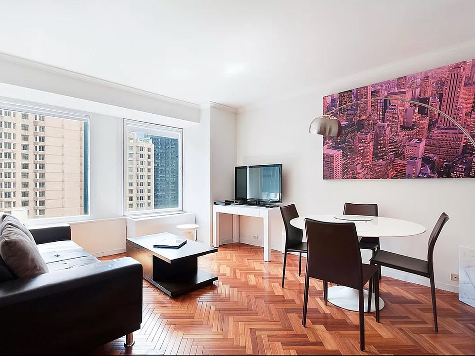 1st image of 150 W 56th St APT 3211