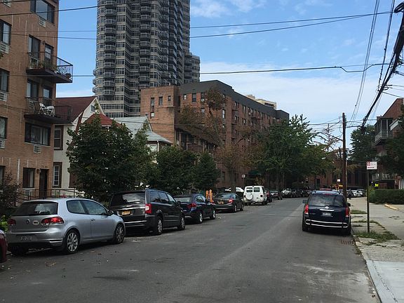 3rd image of 7552 113th St APT 4F