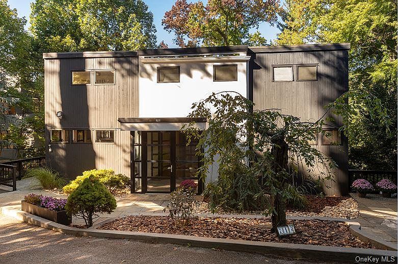 1st image of 712 Ladd Road